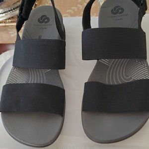 Clarks Cloudstepper Sandals - size 6W